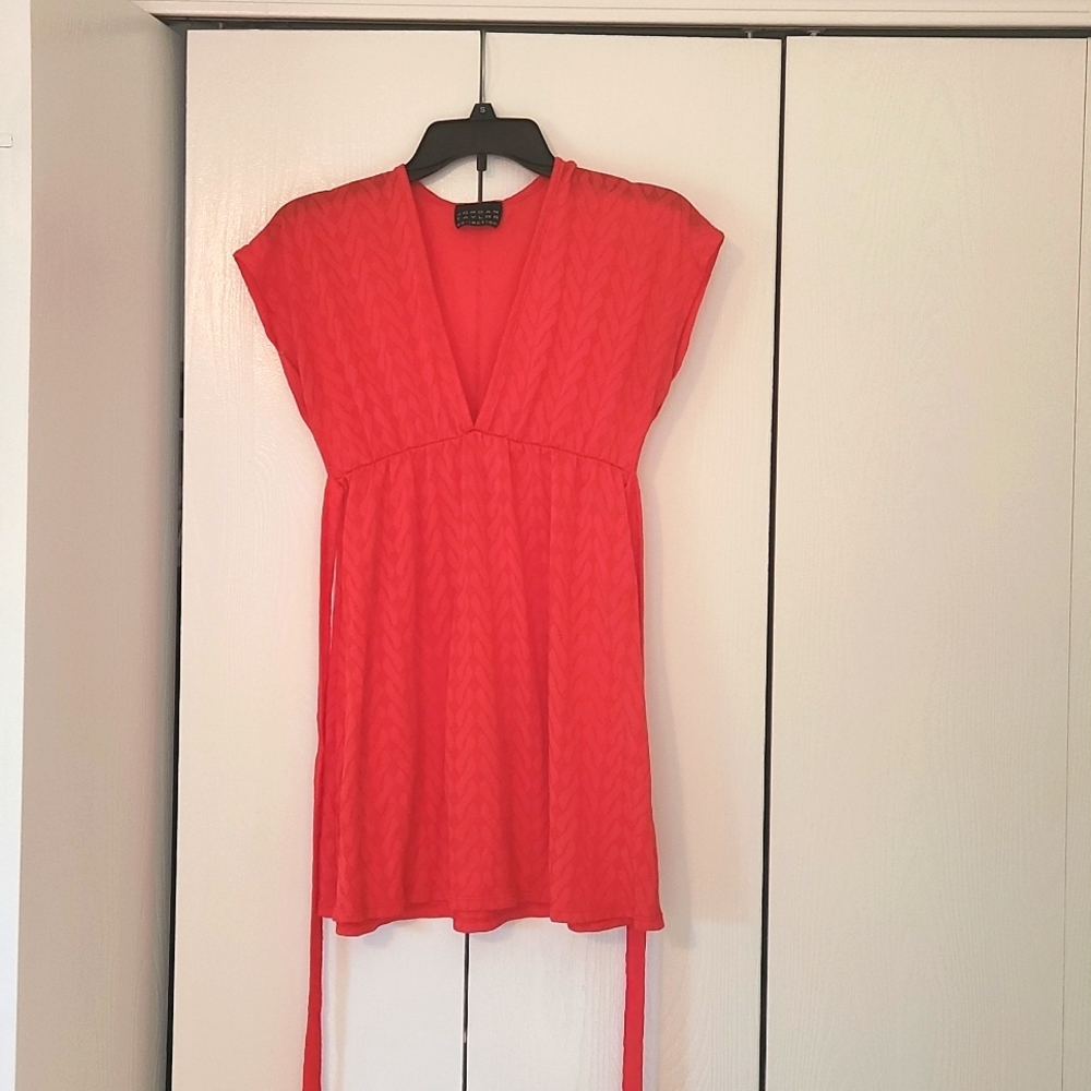 Jordan Taylor coverup pink/red